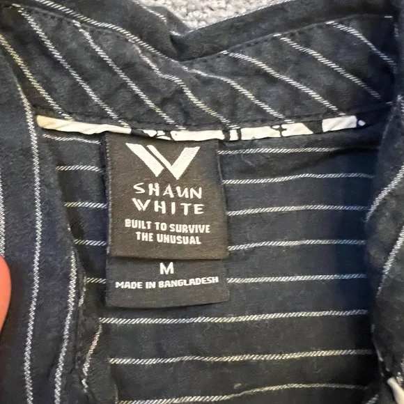 Shaun white Black Striped boys Shirt - Picture 2 of 2